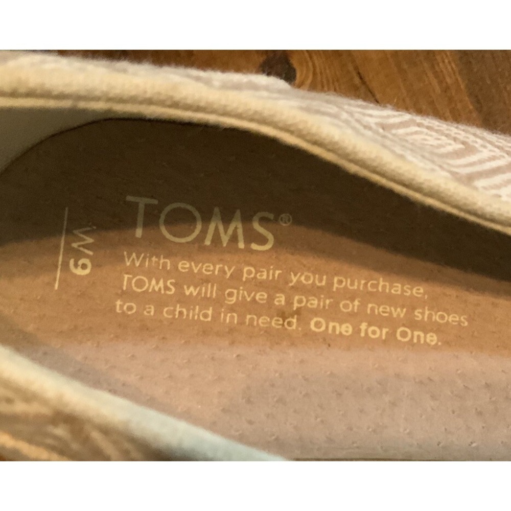 TOMS Wedge Sandals Womens 9 Cream Tan Geometric Pep Toe Cork Heel Good Condition - Picture 4 of 5